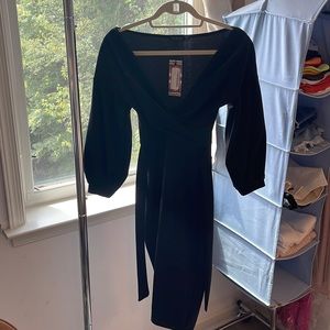 NEVER WORN black long sleeve bodycon dress
